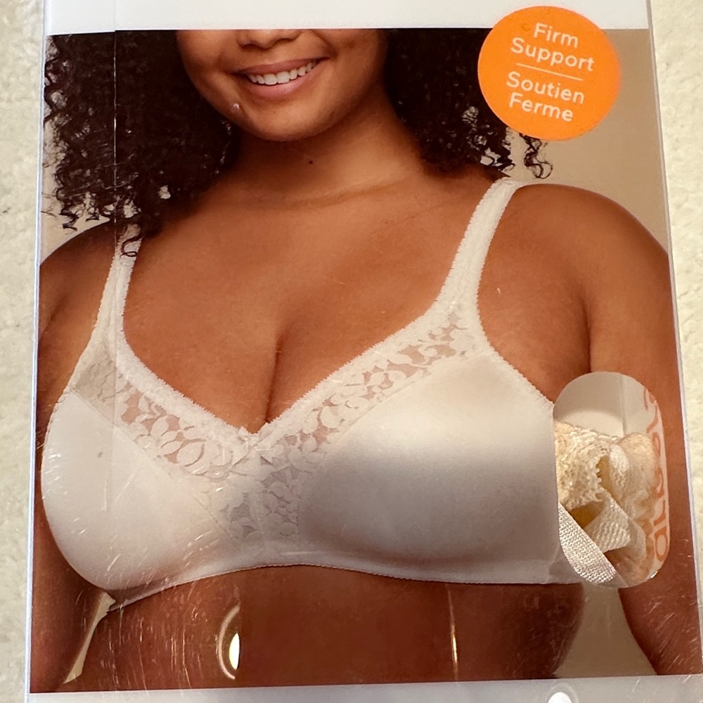 Nwt. Warner’s firm support bra
